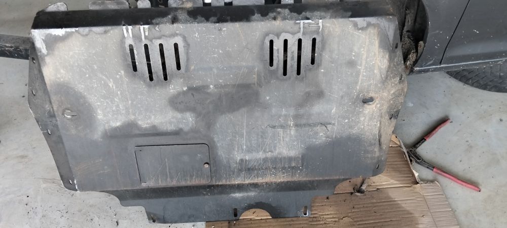 Scut metalic vw golf 6