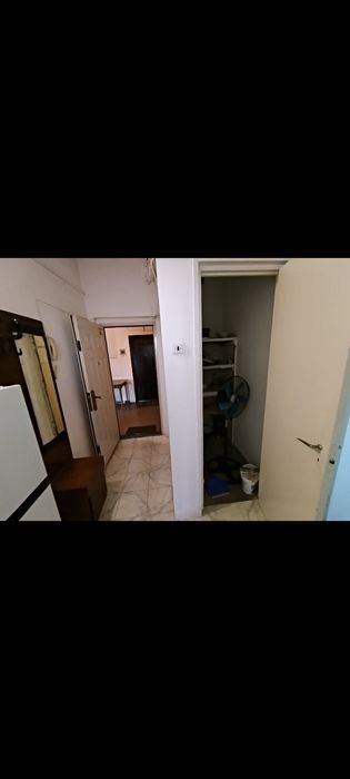 Închiriez/vând garsonieră dublă zona Cina