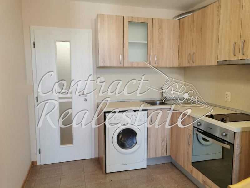 Дава се под наем Двустаен апартамент в Варна, Колхозен пазар - 40 кв.м за 295.8 € - Снимка #1