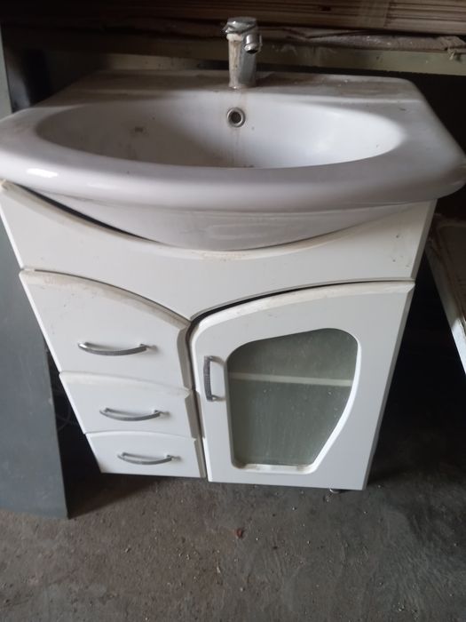 Сантехника, стройматериалы, двери