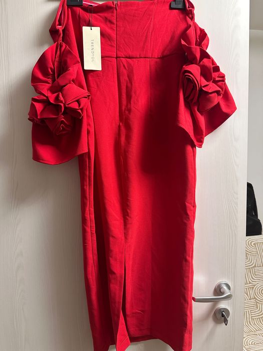 Rochie Trendyol roșie cu detalii