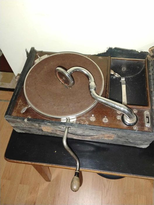 Gramofon vintage - “His Master’s Voice”
