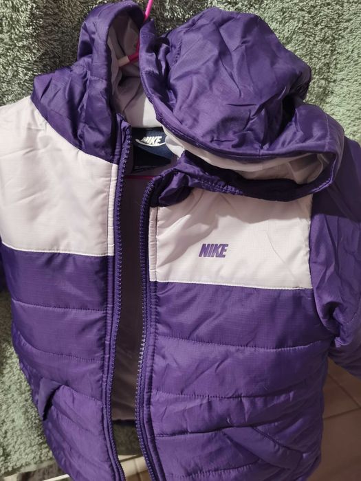 Зимно олекотено яке Nike 85-90