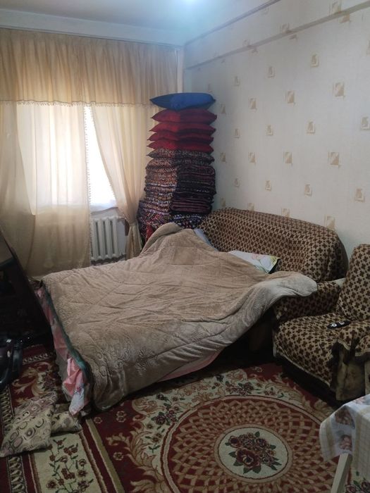 Kvartira sotiladi 1 xona 2 kilingan Bektemir vodnik 40.000 ye