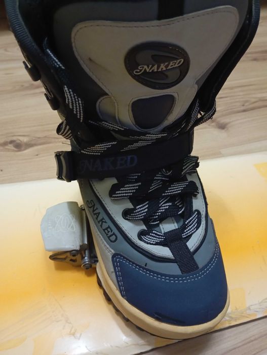 Продам ботинки с креплением для сноуборда
