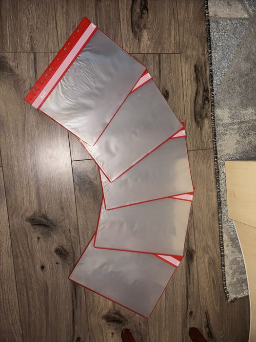 Папки синие без файловые синие и скорошиватели красные