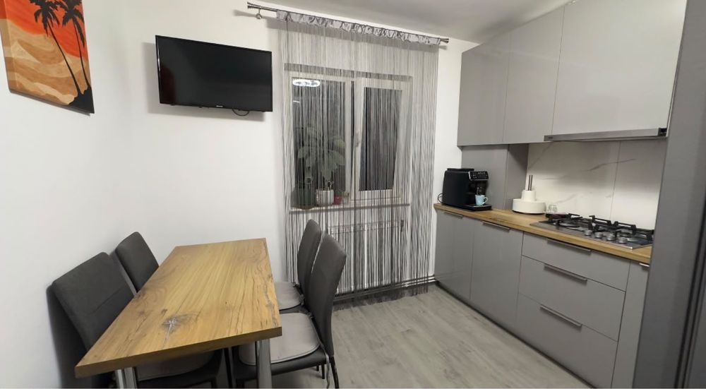 Apartament de vânzare 3 camere decomandat