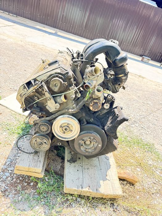 Мотор мерседес 2,8