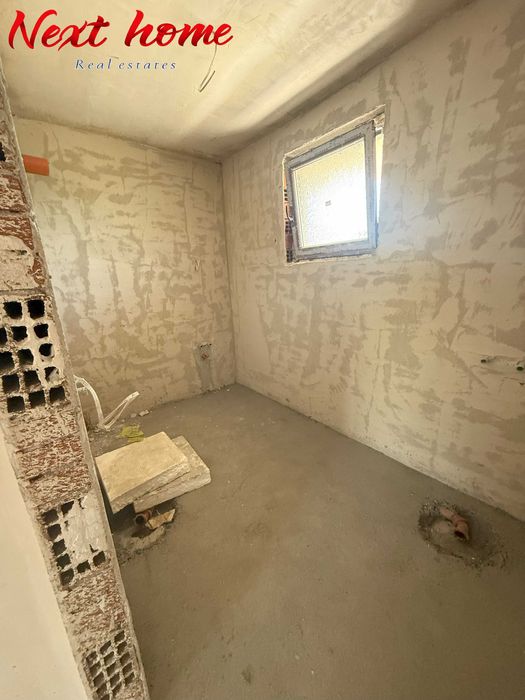 Продава се Четиристаен апартамент в Пловдив, Остромила - 180 кв.м за 1000 €/кв.м - Снимка #5