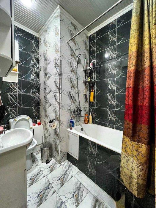 ПРОДАЕТСЯ 2-Х Переделанная  В 3-Х Комнатная  Квартира. Ташсельмаш