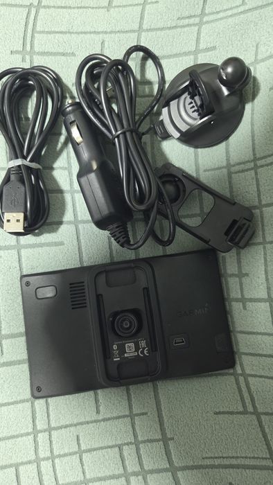 Garmin DriveAssist 51 LMT-S – GPS cu cameră integrată și servicii LIVE