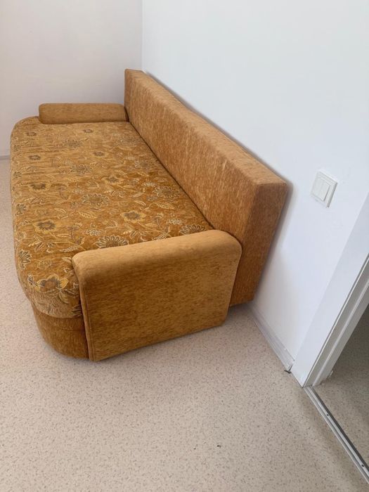 Продам холодильник и диван