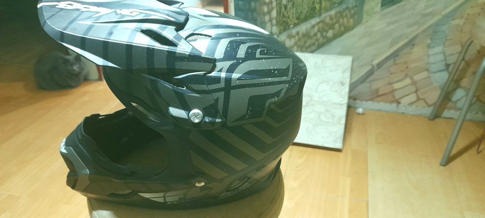 шлем мотоциклетный