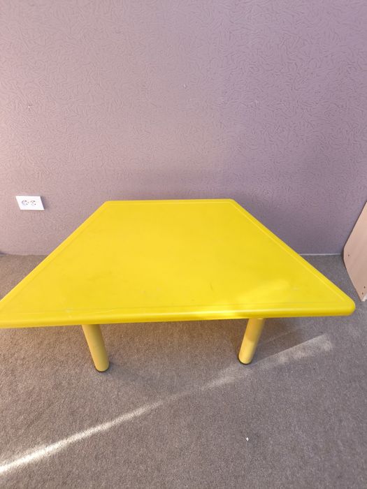 Столы детские со стульями