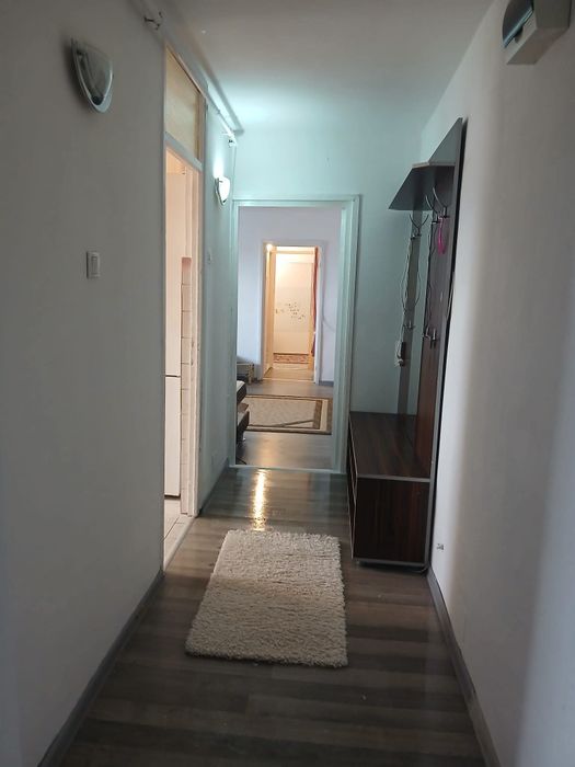 Vand apartament 3 camere