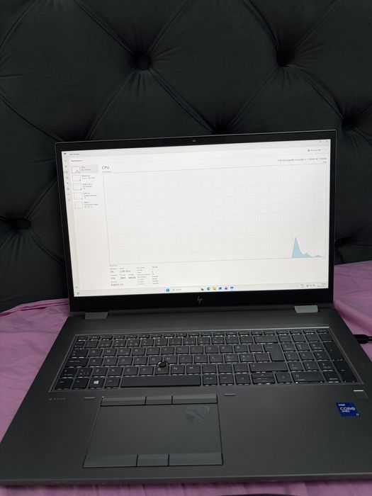 Vând Laptop HP Zbook Fury 17.3 G8, Intel Core i7 11850H 2.5 GHz