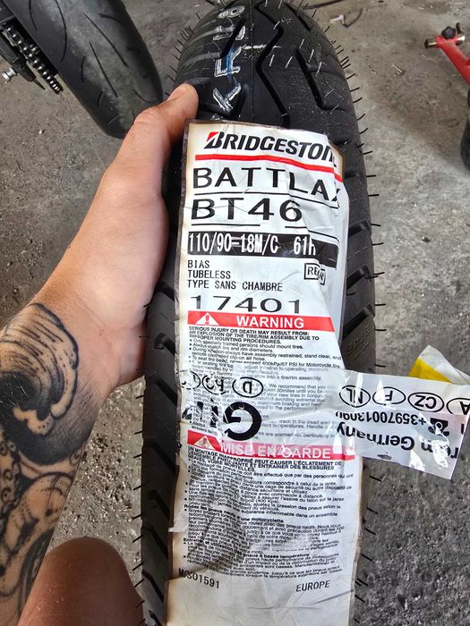 Мото гума 110/80 R18 чисто нова