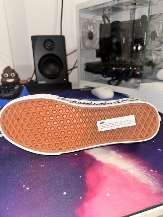 Supreme Vans.