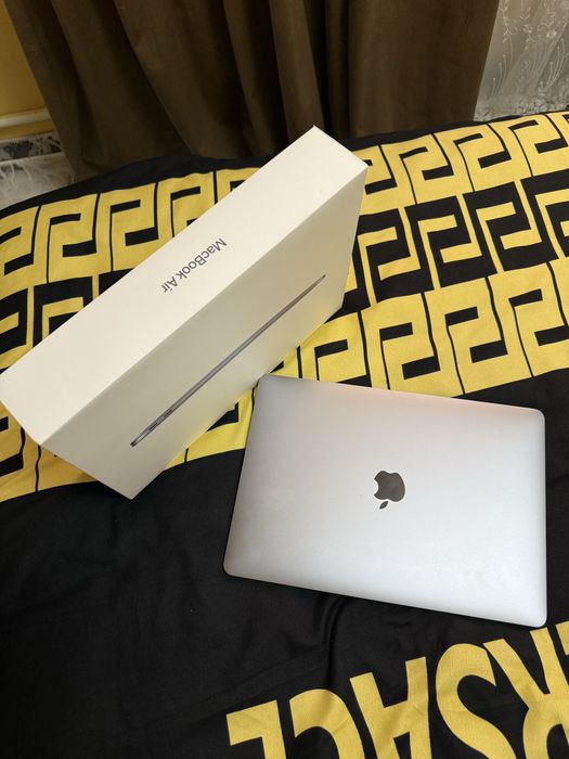 MacBook Air M1 8/256 xolati zo’r