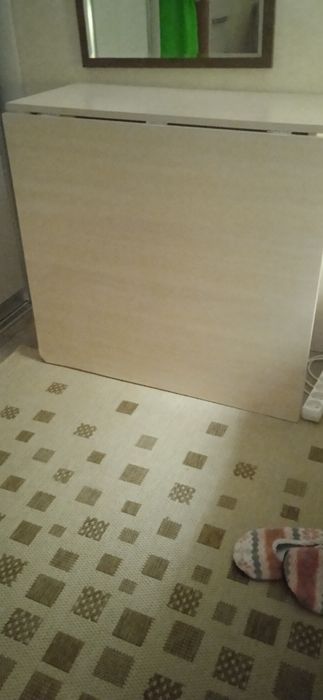 Продам шкаф, комод, стол и люстру