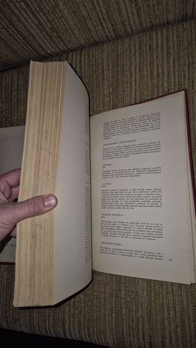 Carte veche românească perioada comunista Omagiu Nicolae Ceaușescu