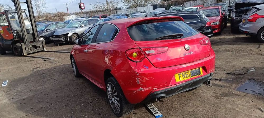 Dezmembrari / Dezmembrez Alfa Romeo Giulietta (940) [Fabr 2010-2016] 2.0 JTDM cutie viteze manuala cod culoare 134 Rosso Tristrato