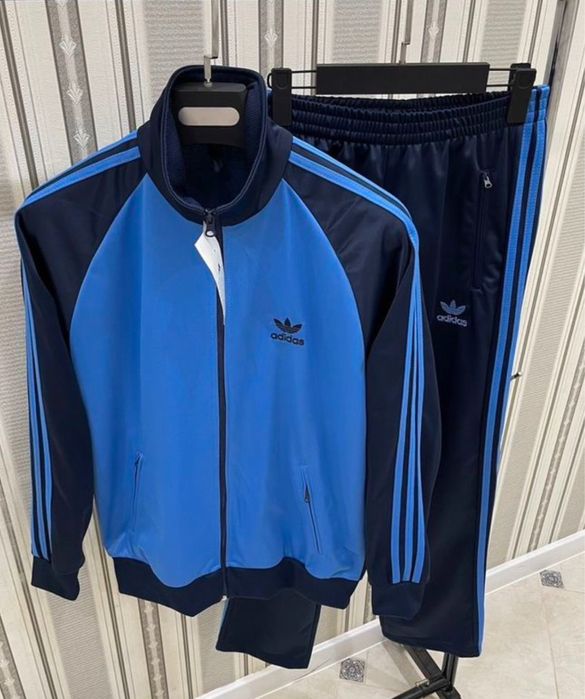 Спортивный костюм adidas