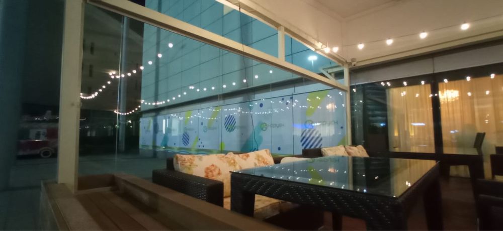 Стеклянные перегородки, душевые кабины