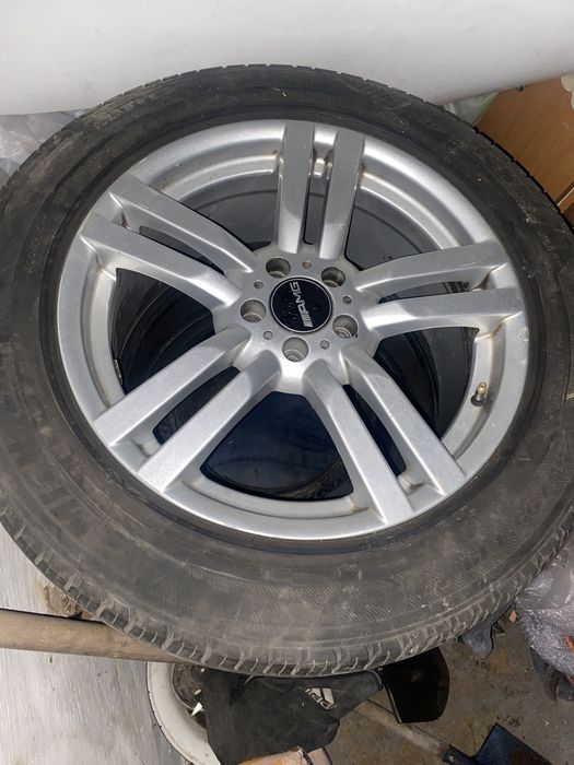 Продам летнюю резину с дисками