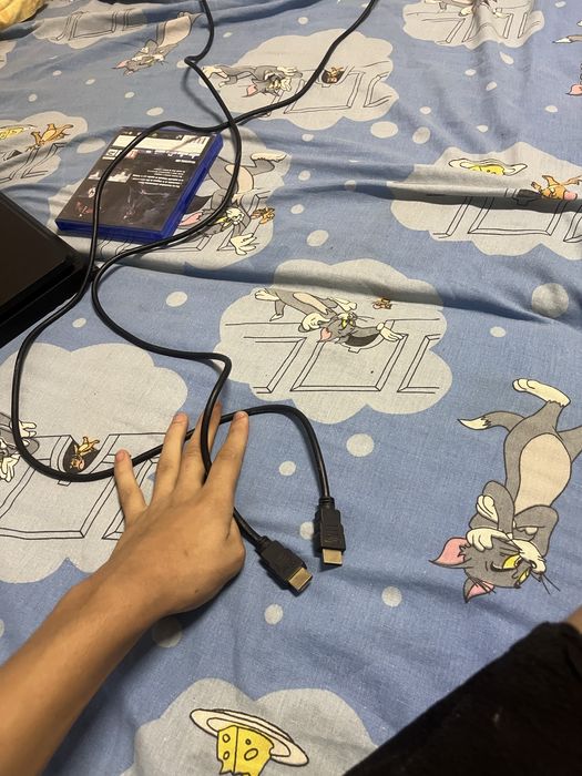 Vănd pese 4 ca nou folosit doar foarte putin lam olot nou din magazin