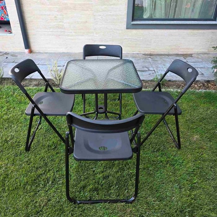 НЕМСКА Квадратна Маса Със Стъкло + 4 Сгъваеми Стола – 60 см +ЛЕД ФЕНЕР