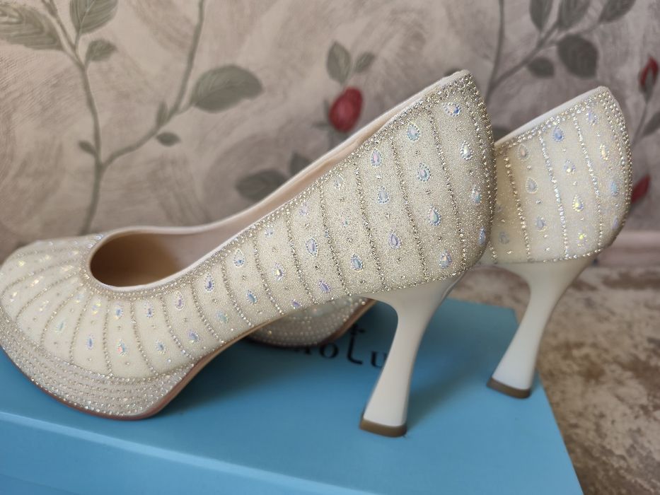 Женские туфли золушка