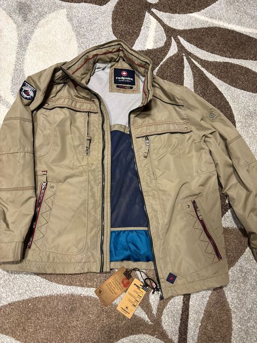 Vand sau schimb haina outdoor barbateasca