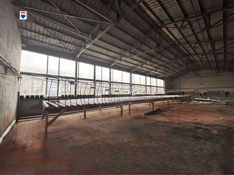 Дава се под наем Склад в с. Новград, Област Русе - 600 кв.м за 612 € - Снимка #7