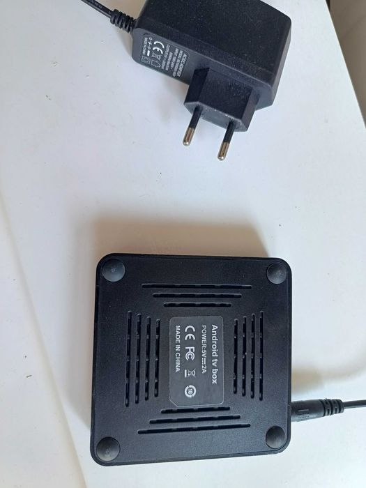 Продавам TV Box G96 X1 с дистанционно и клавиатура