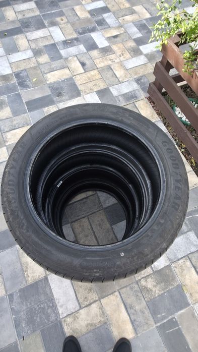 Anvelope vara Goodyear EfficientGrip Performance 2 205 50 R17 93V XL