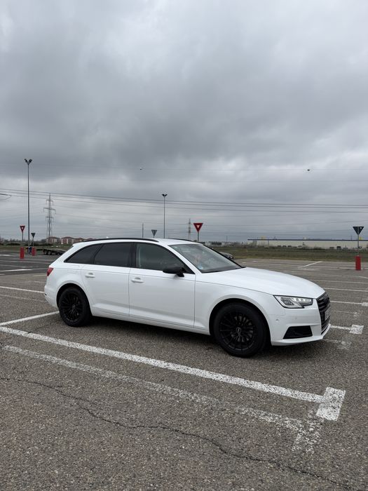 Audi A4 B9 2.0 TDI 150CP S-Tronic / Virtual Cockpit / ACC / Navi Mare
