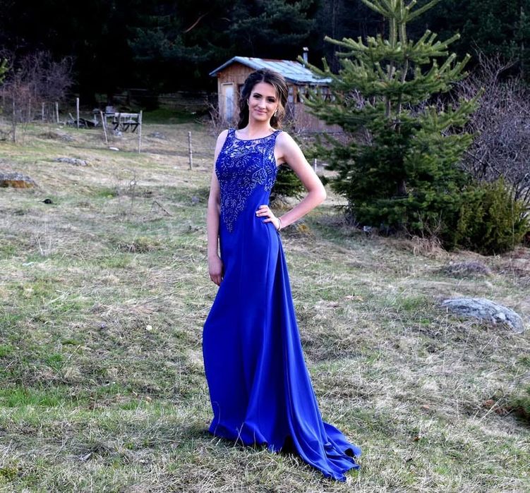 Бална рокля. В отлично състояние.