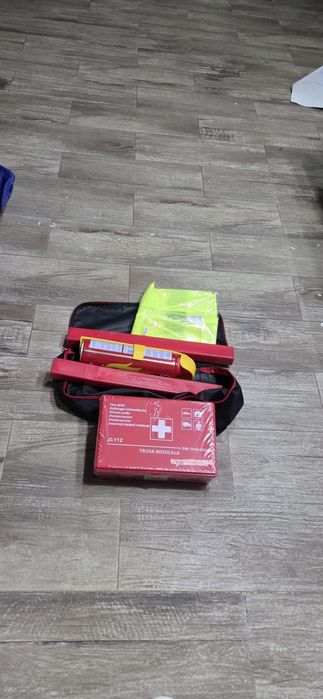 Kit siguranta rutiera Auto  completa