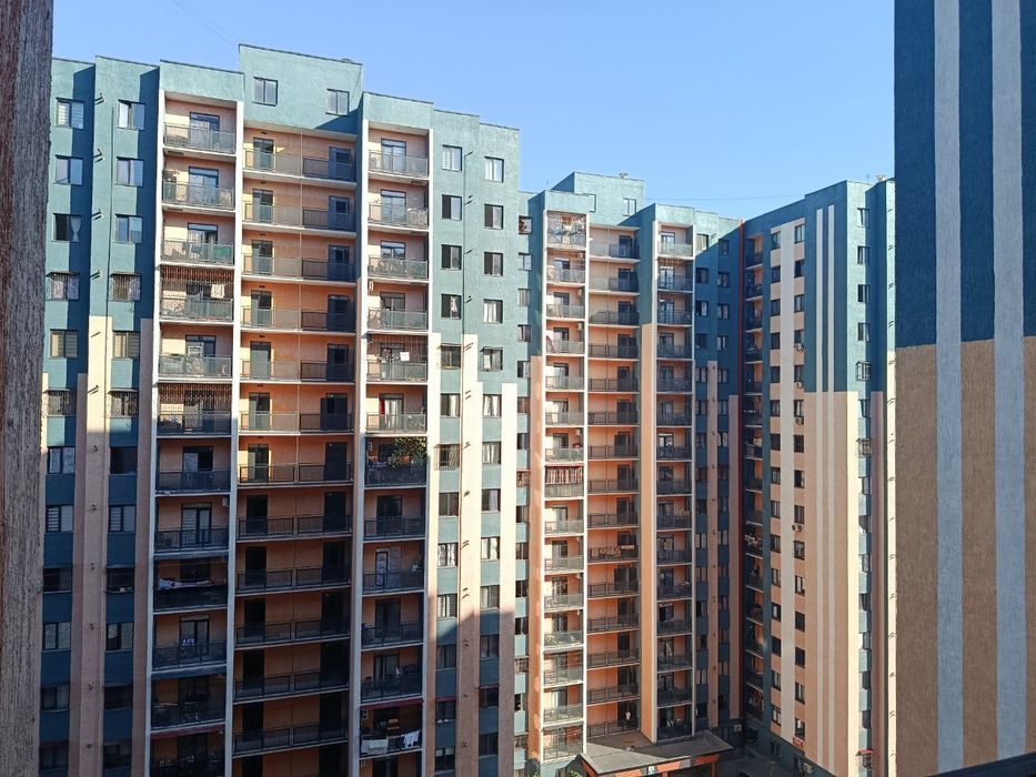 Sergeli tuman Xonobod Rezidensda 3 xonali 70 metr kvadrat dom sotiladi