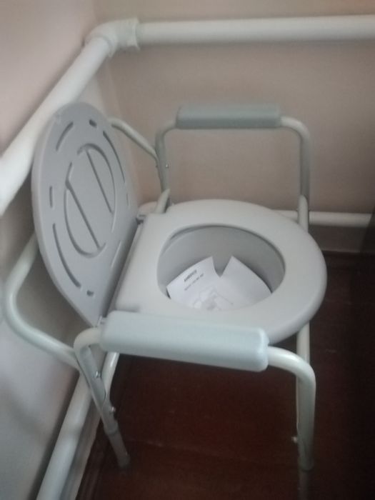 Стул туалет новое