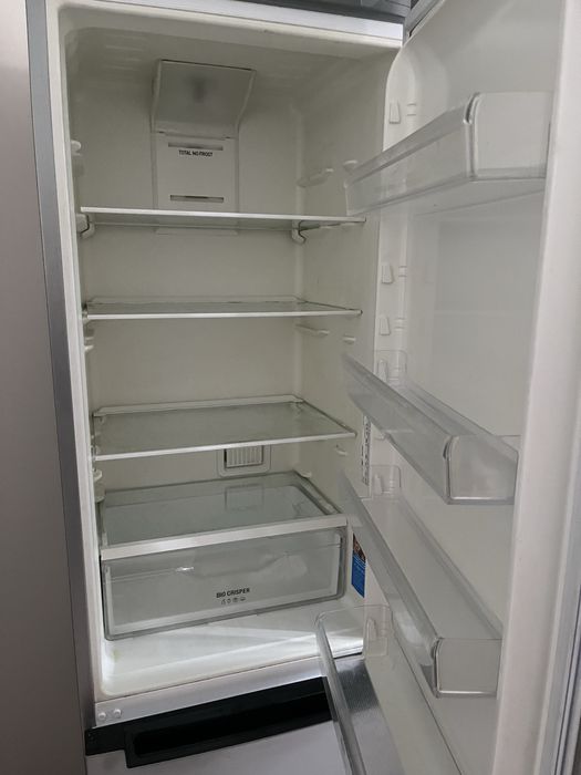 Продам холодильник Indesit