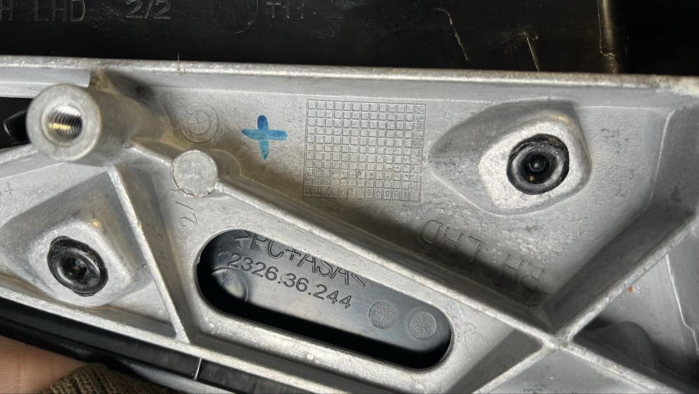 Дясно огледало без заден капак и стъкло BMW 2 F46 (2014-2021)