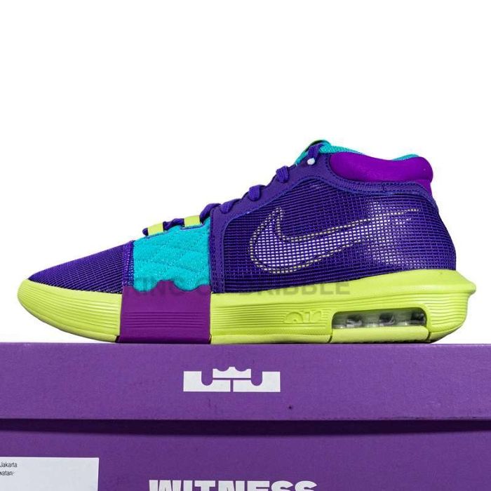 Pantofi cu amortizare baschet NIKE LeBron Witness 8 marime 43 noi