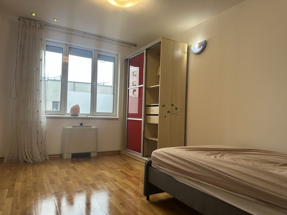 Inchiriere apartament 4 camere