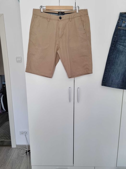 Pantaloni scurti  [36]