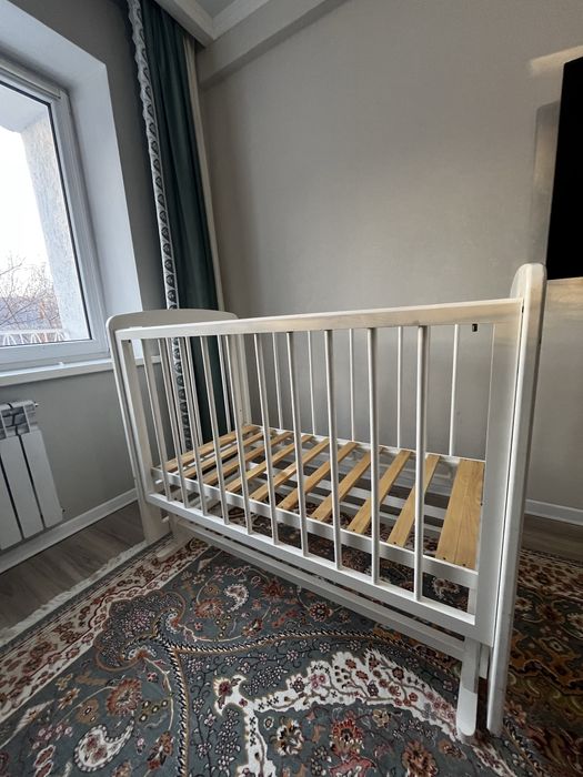 Детская кровать-качалка