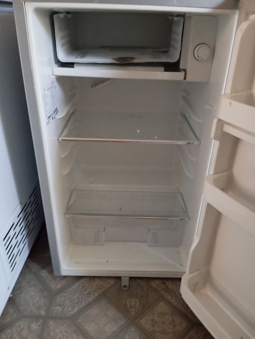 Холодильник маленький