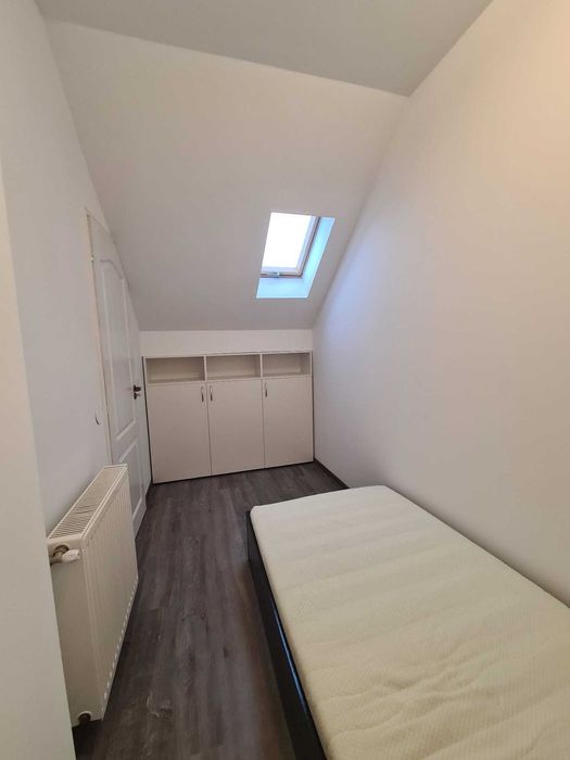 Apartament 3 camere la mansardă cartier Strand