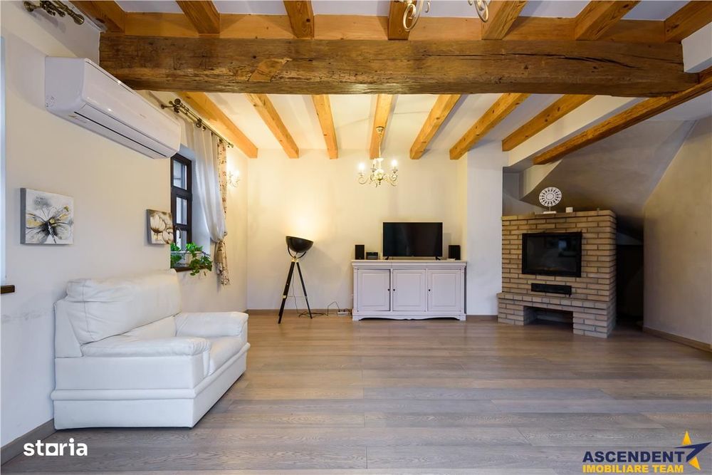 Casa spatioasa cu gradina si garaj, Sanpetru, Brasov